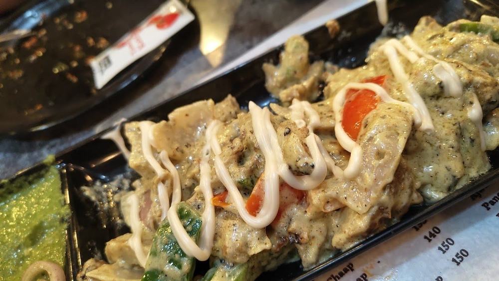 Malai chaap with mayo drizzle and green chutney